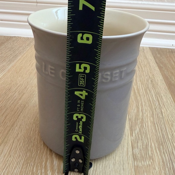 Le Creuset 1 Liter Utensil Crock in Gris - New - Picture 4 of 5
